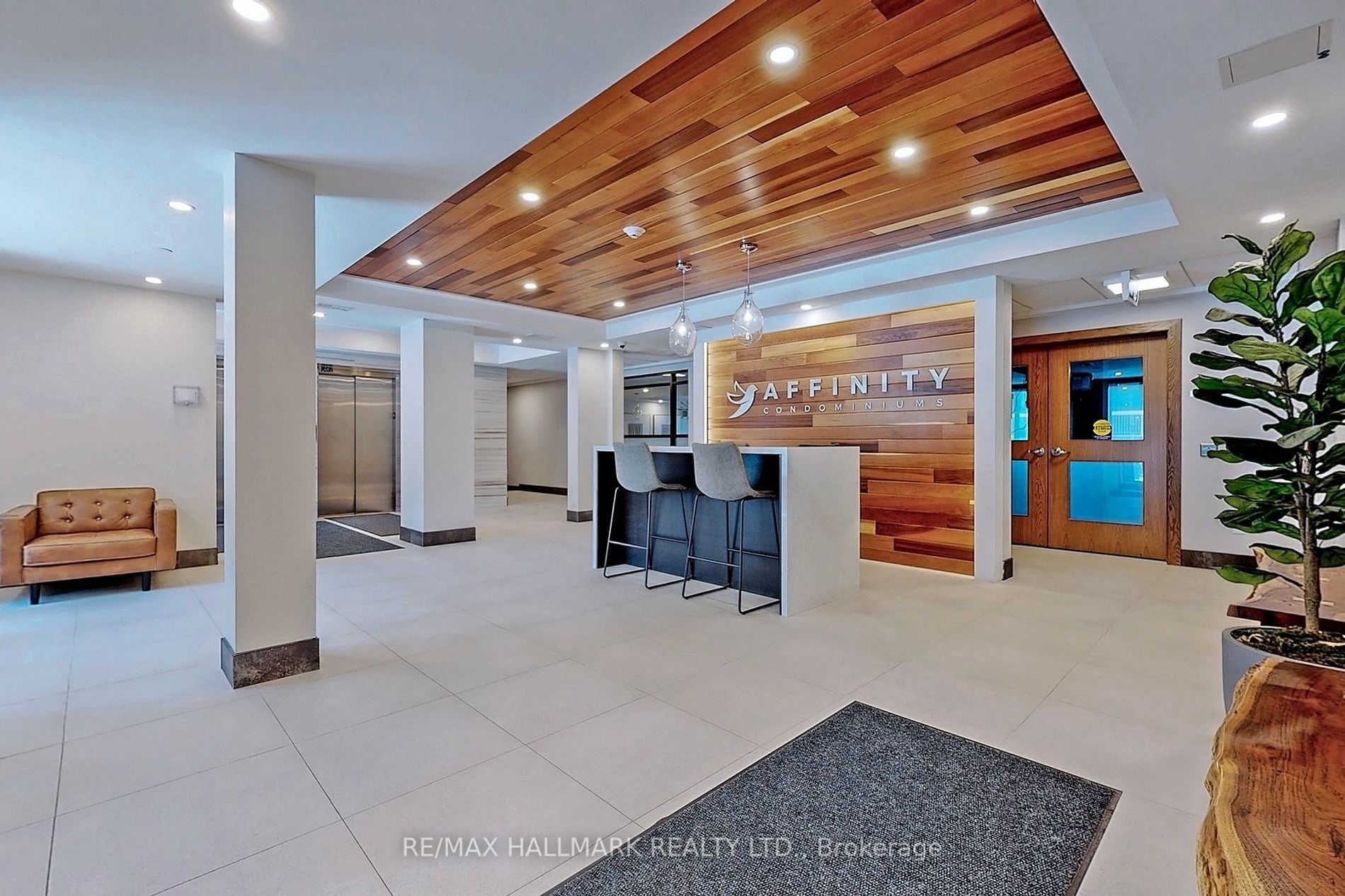340 Plains Road E, #Ph 604