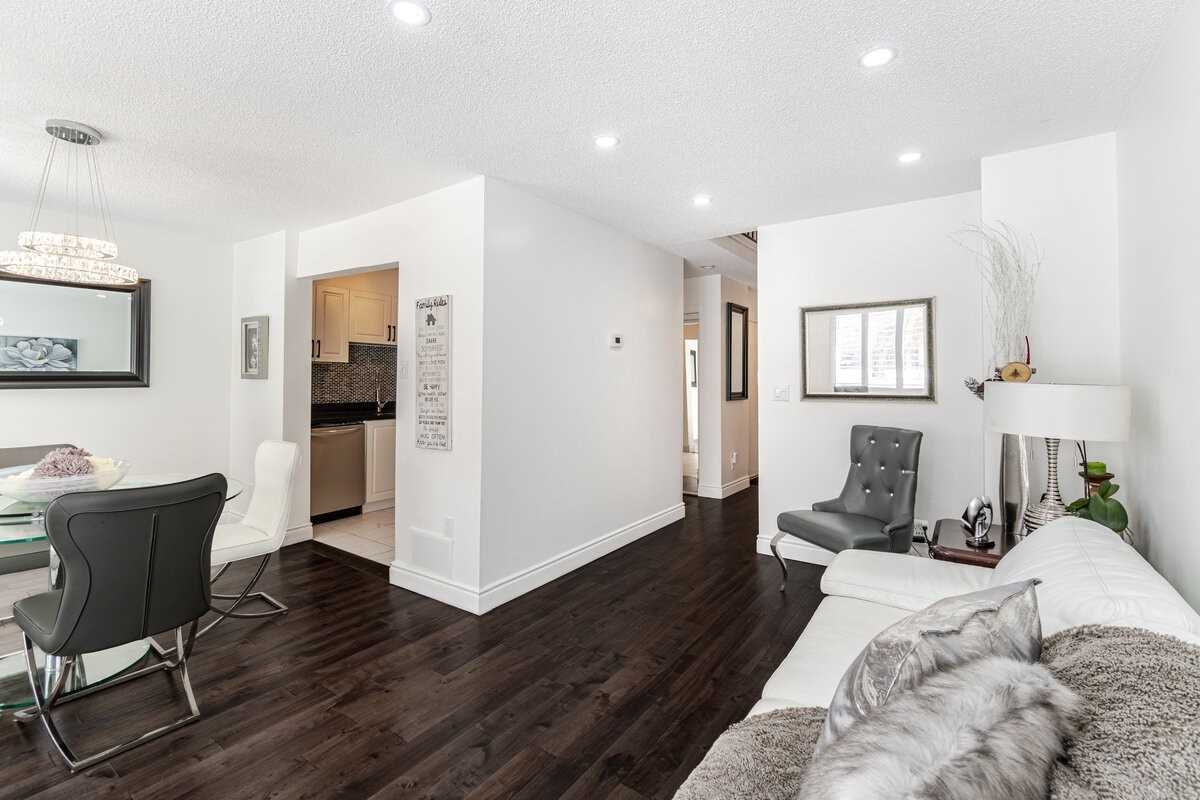 Listing W5968877 - Large Photo # 4