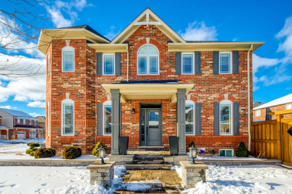 939 Toletza Landing, Milton