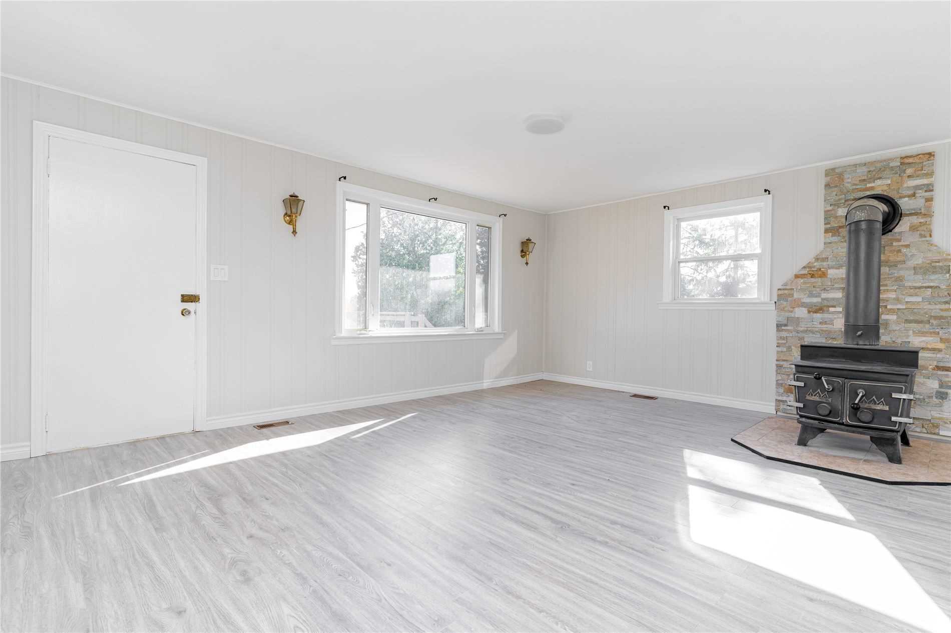 Listing W5969139 - Large Photo # 4