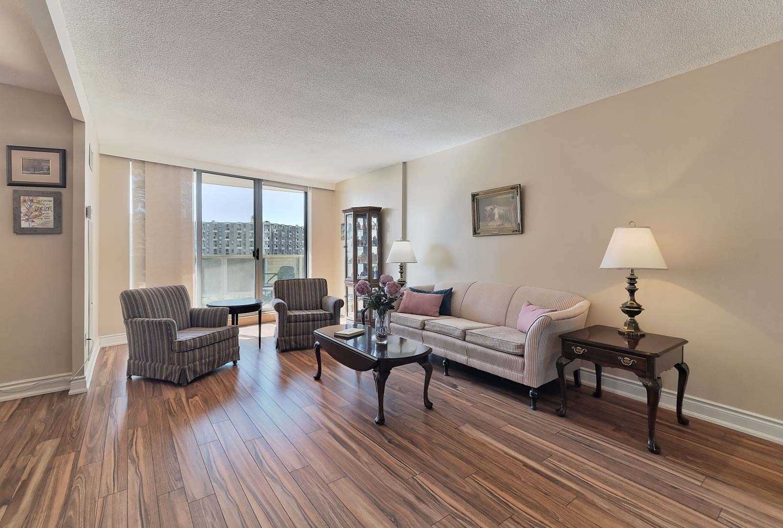 Listing W5969141 - Large Photo # 4