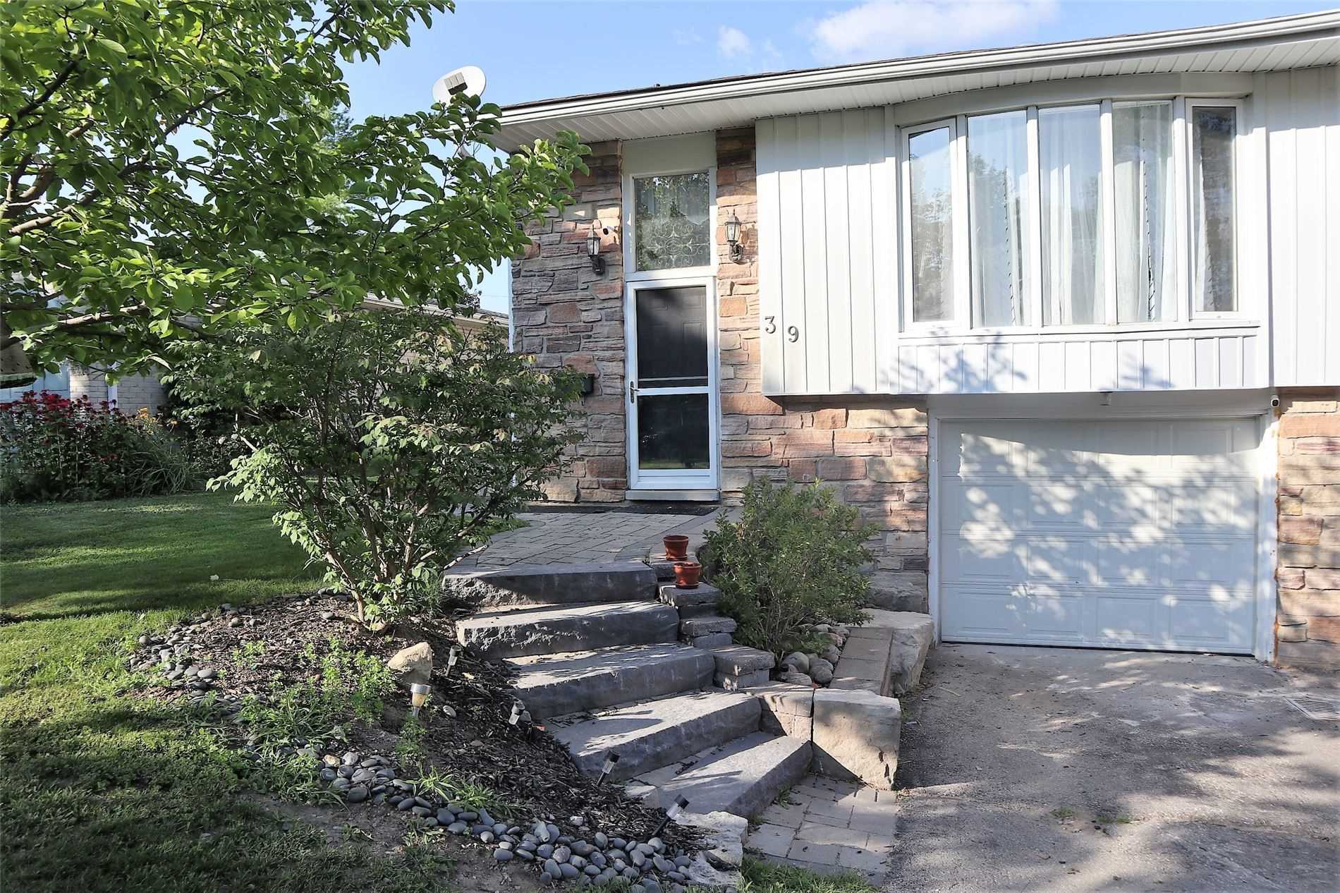 Listing W5969311 - Large Photo # 1