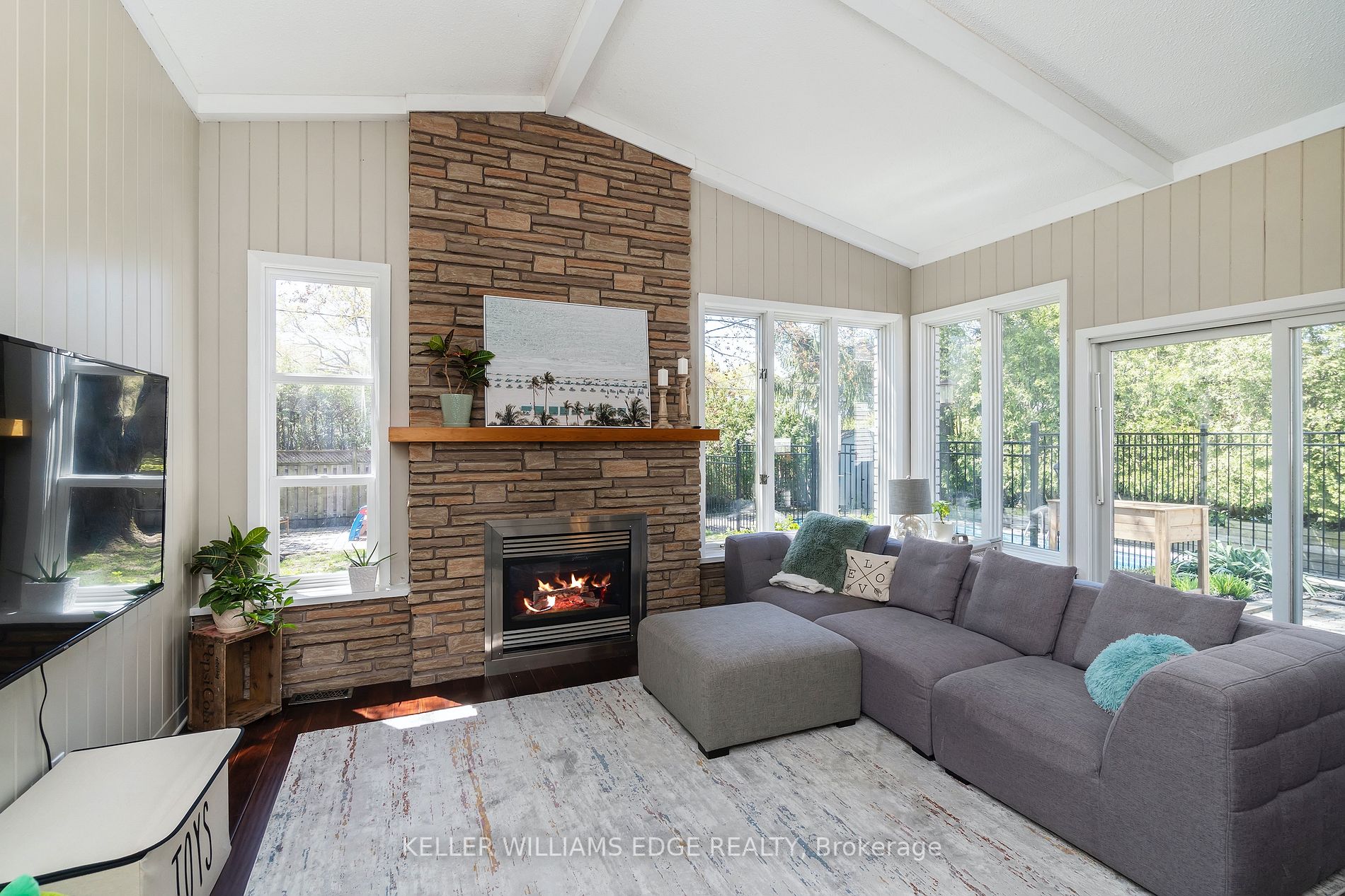 234 Juniper Ave