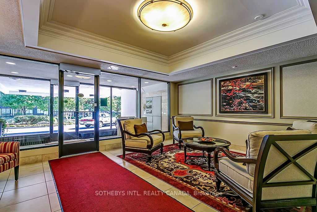 2175 MARINE Drive, #204