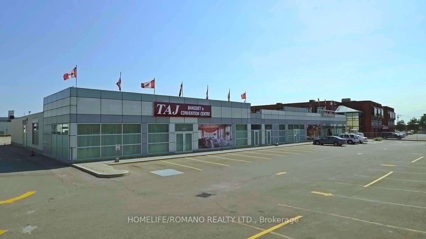 4611 Steeles Ave W