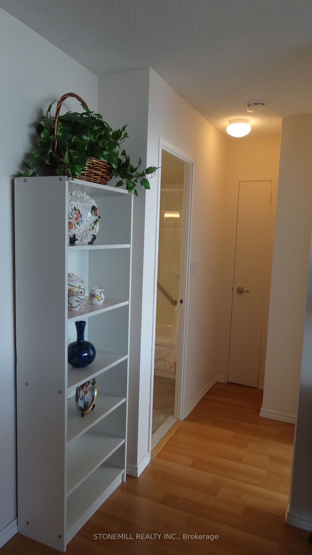 Listing W5969844 - Large Photo # 11