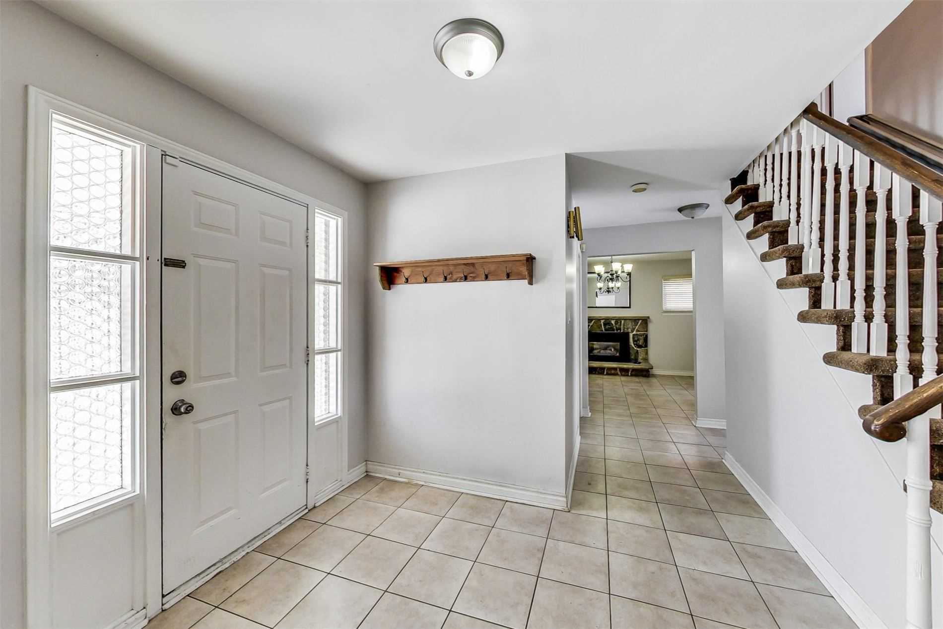 Listing W5969881 - Large Photo # 3