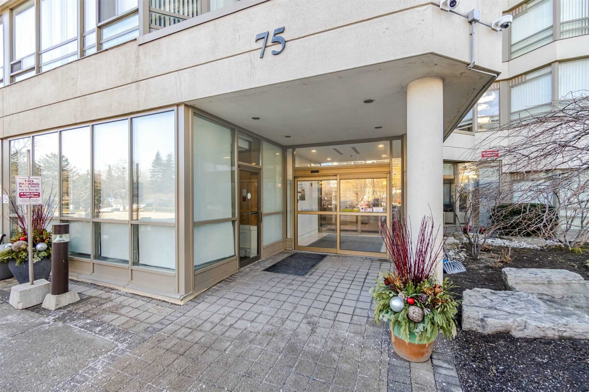 75 King St E, #407