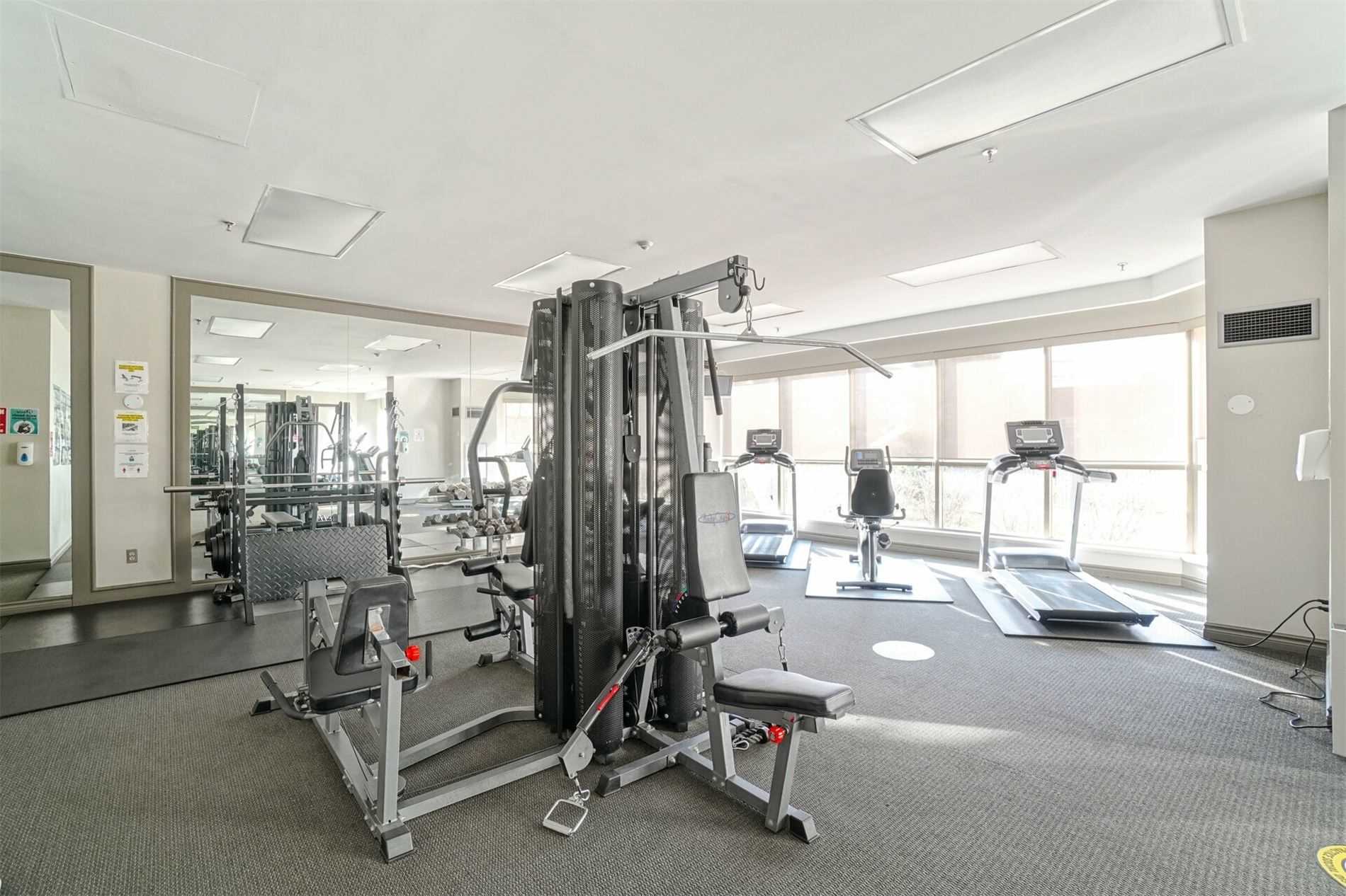 75 King St E, #407