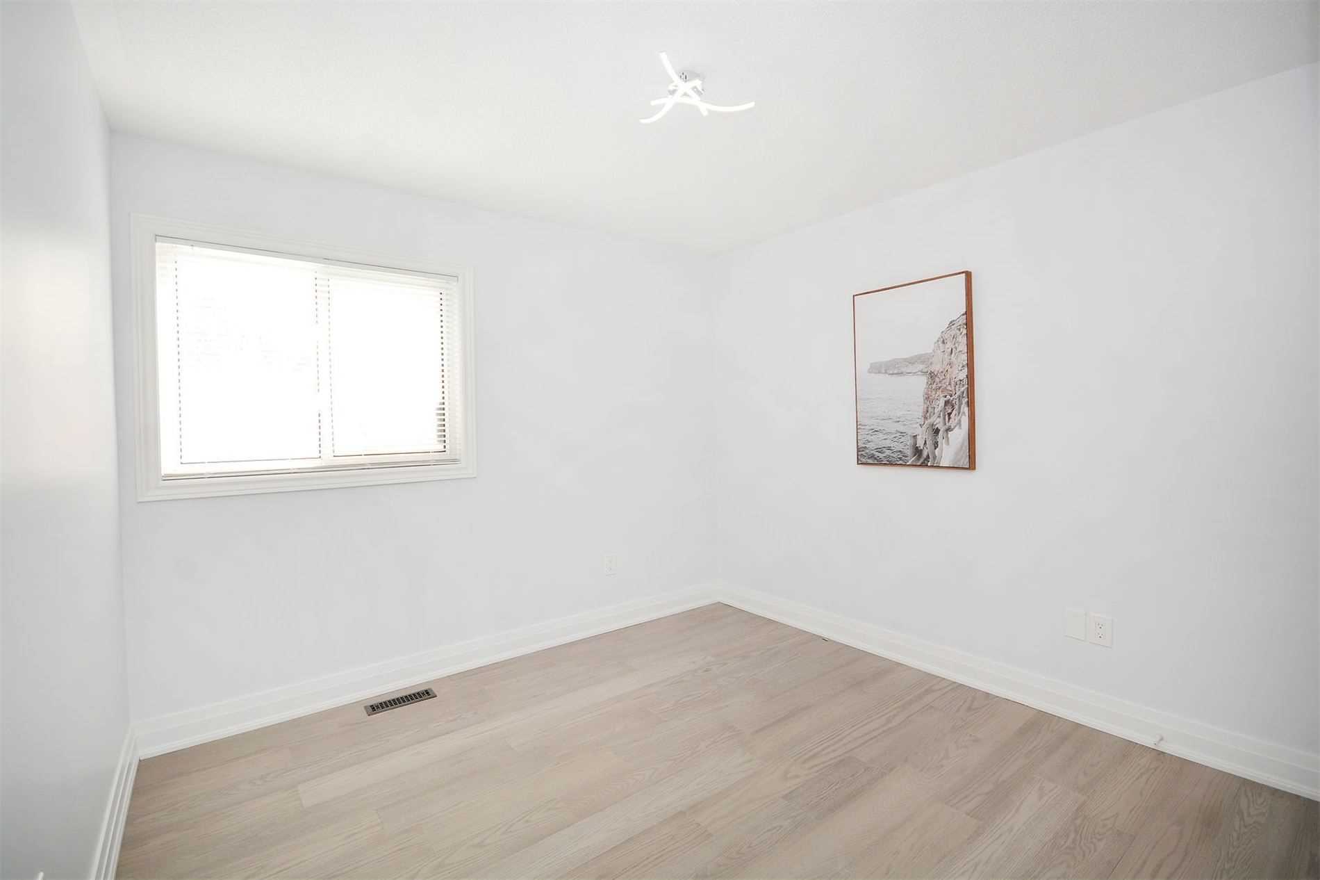 Listing W5970453 - Large Photo # 26