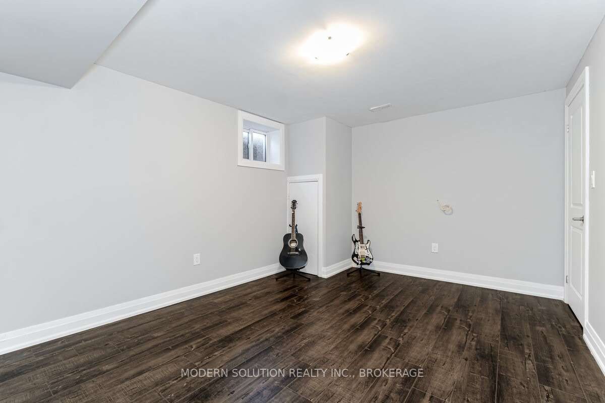 Listing W5970481 - Large Photo # 37