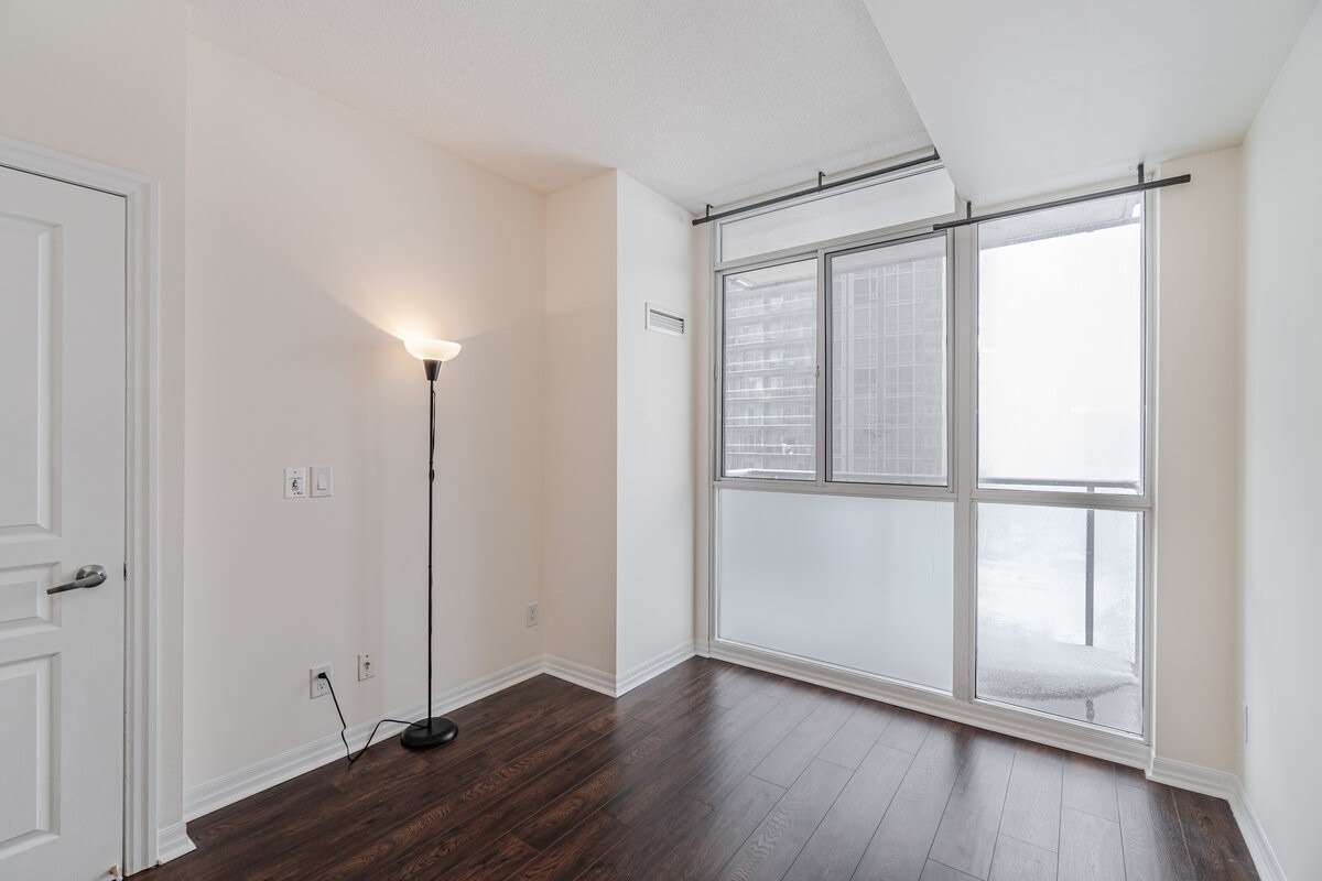 Listing W5970493 - Large Photo # 18