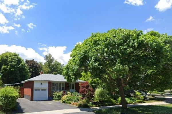 1150 Queens Ave, Oakville