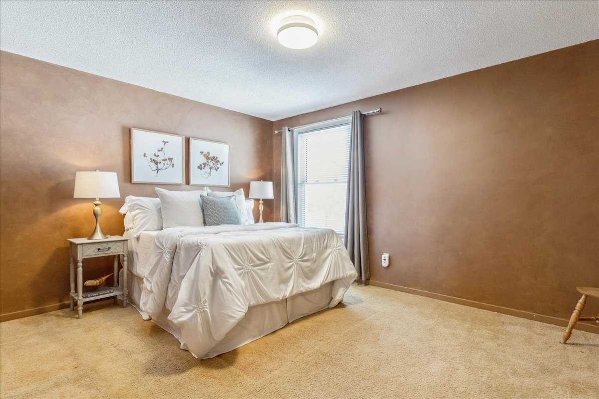 Listing W5970517 - Large Photo # 15