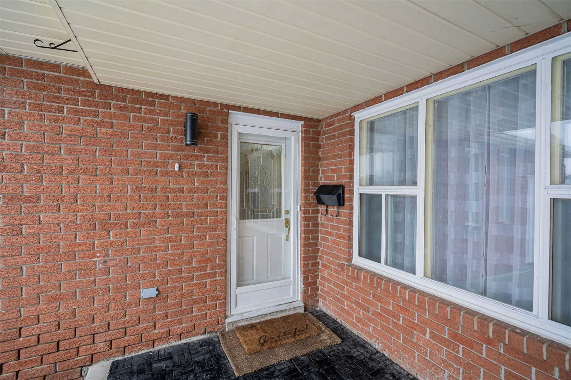 229 Vodden St W