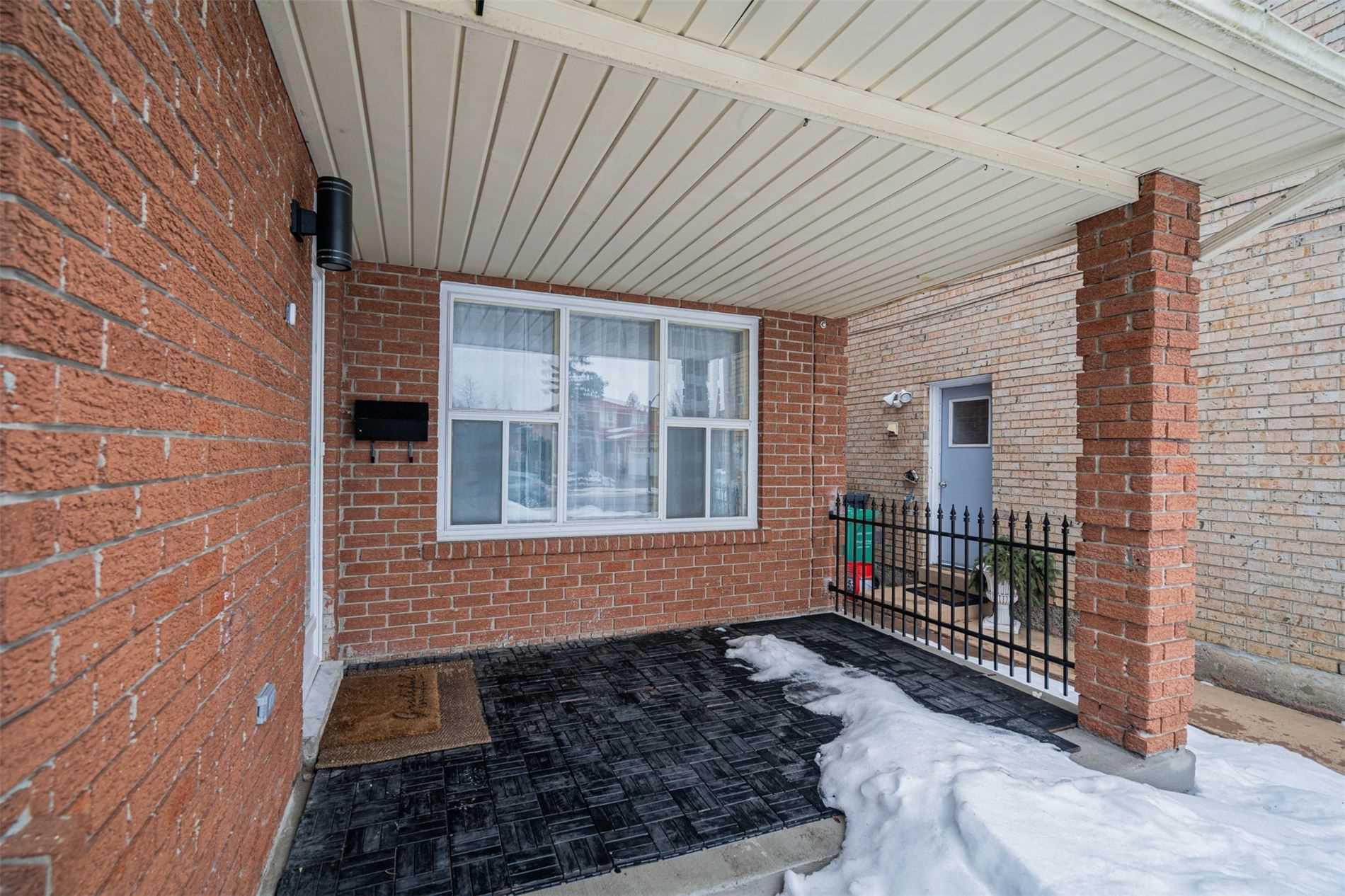 229 Vodden St W