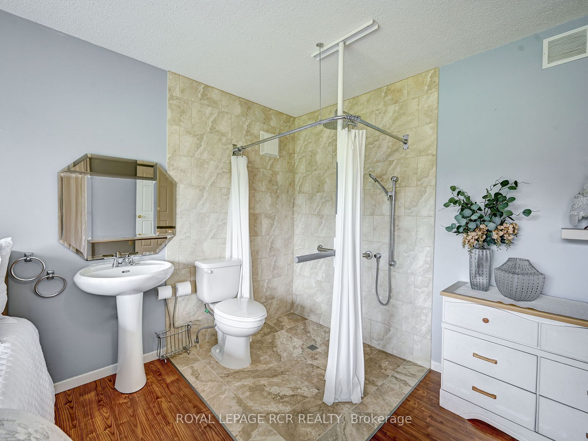 Listing W5971544 - Large Photo # 17