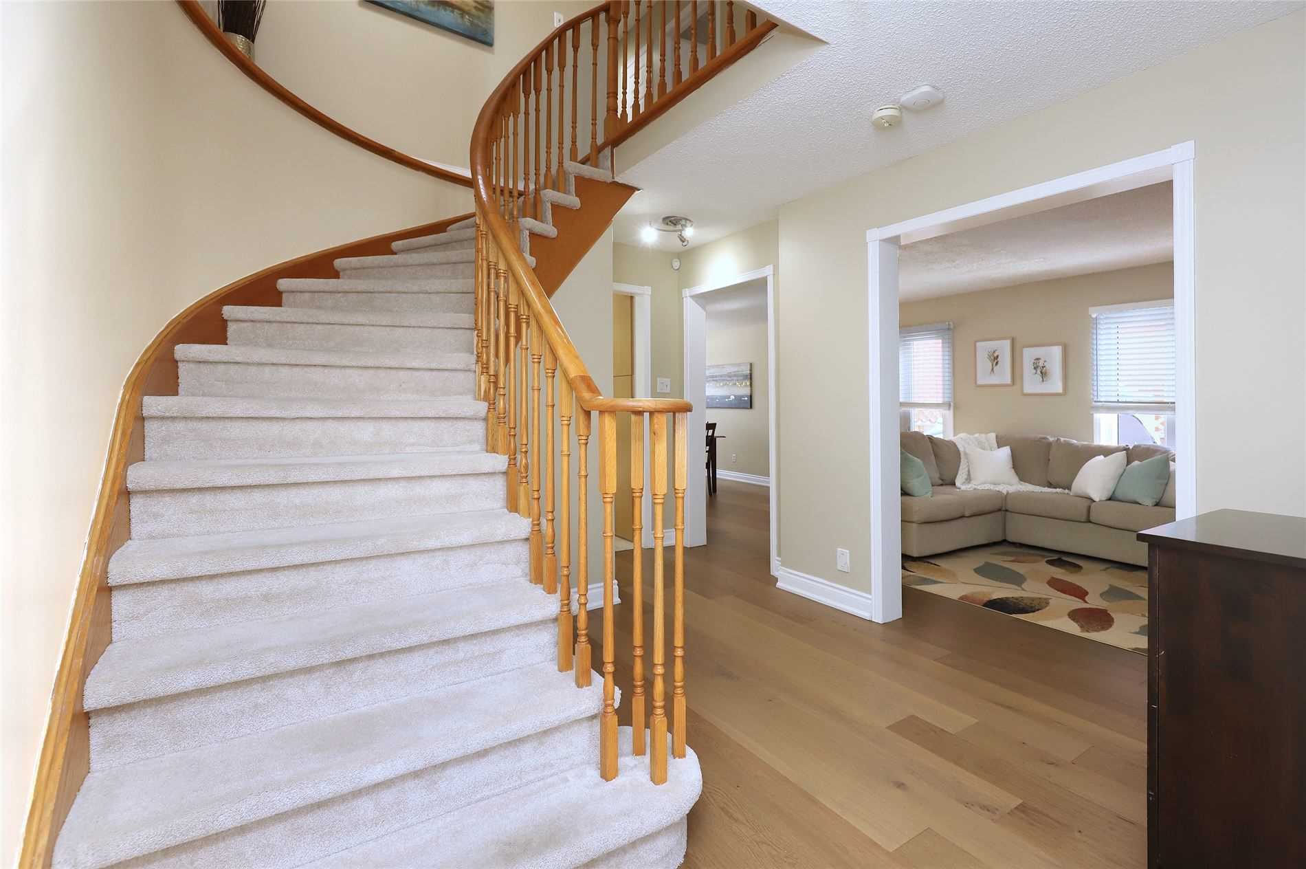 Listing W5971645 - Large Photo # 3