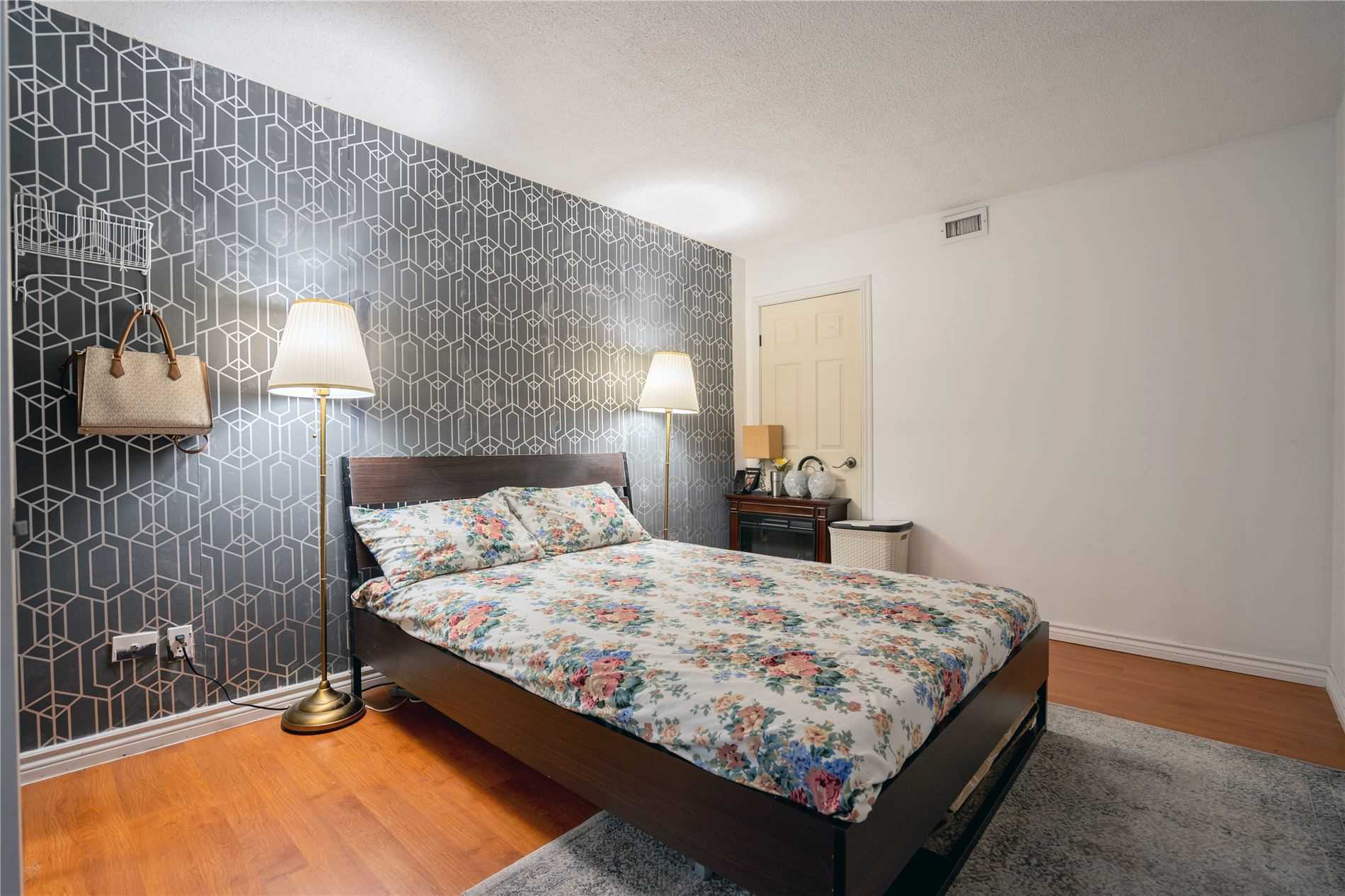 Listing W5972179 - Large Photo # 16