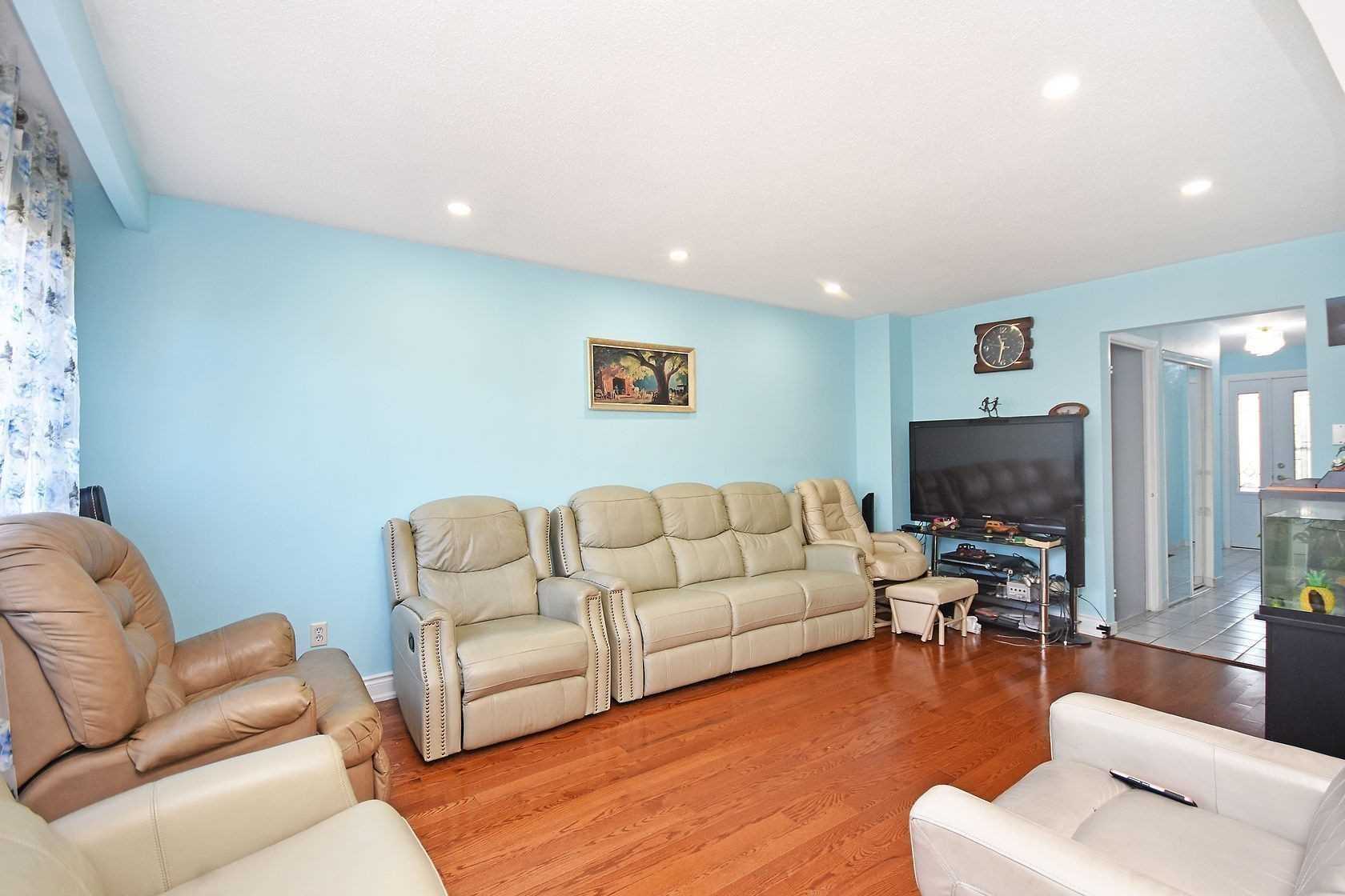 Listing W5972425 - Large Photo # 3