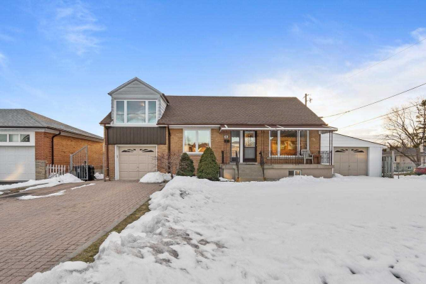 10 Fleetwood Ave, Toronto
