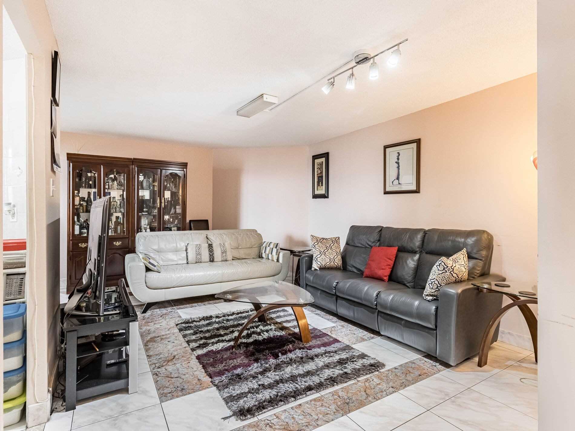 Listing W5972641 - Large Photo # 11