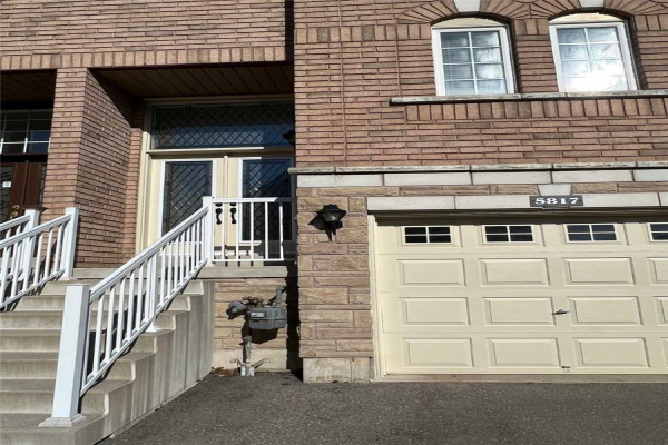 5817 Tiz Rd, Mississauga