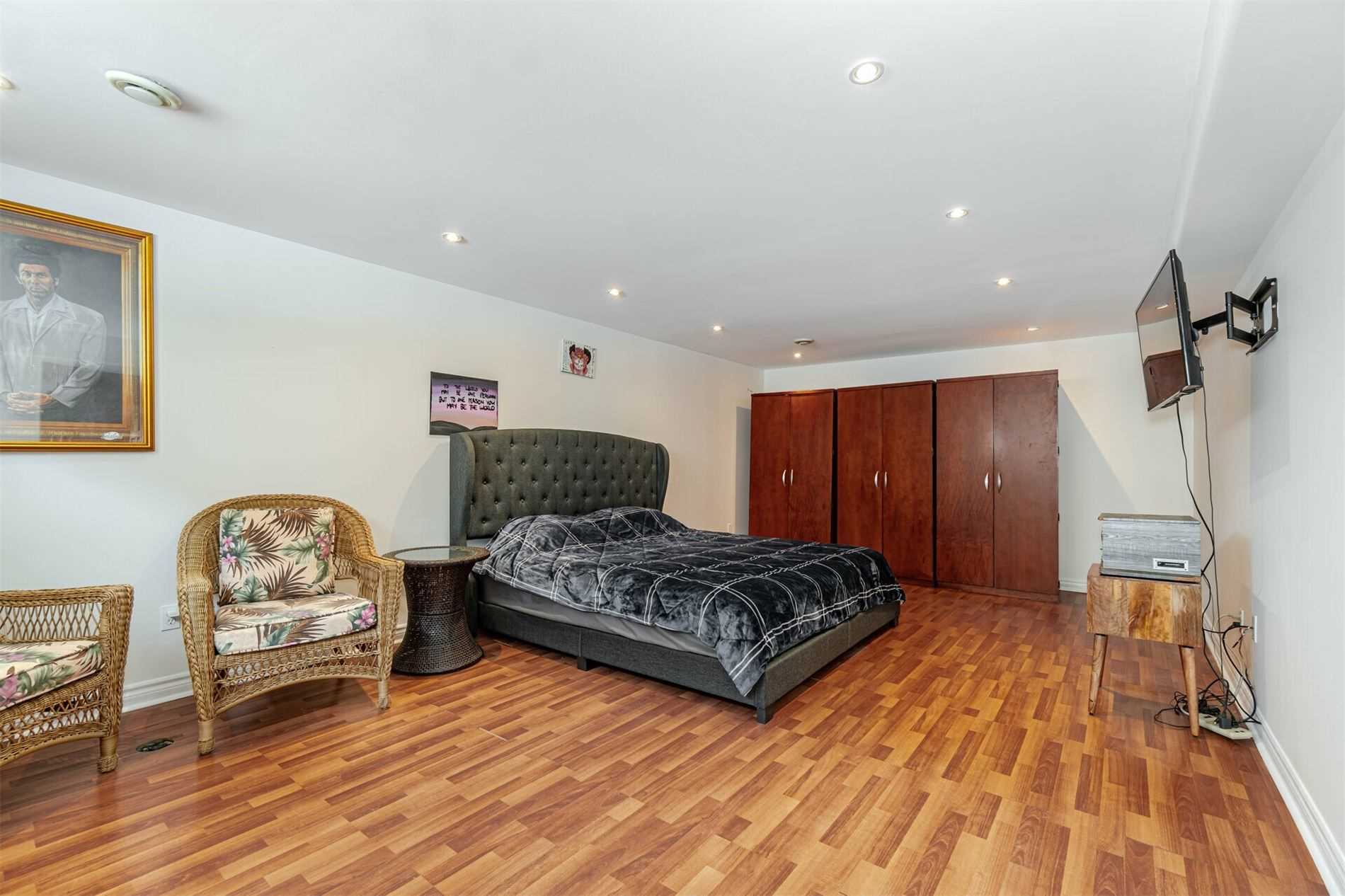 Listing W5972997 - Large Photo # 32