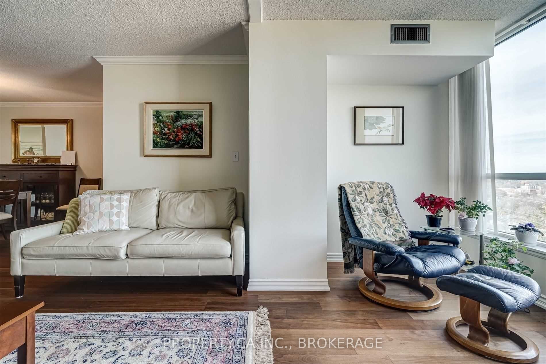 Listing W5973355 - Large Photo # 15