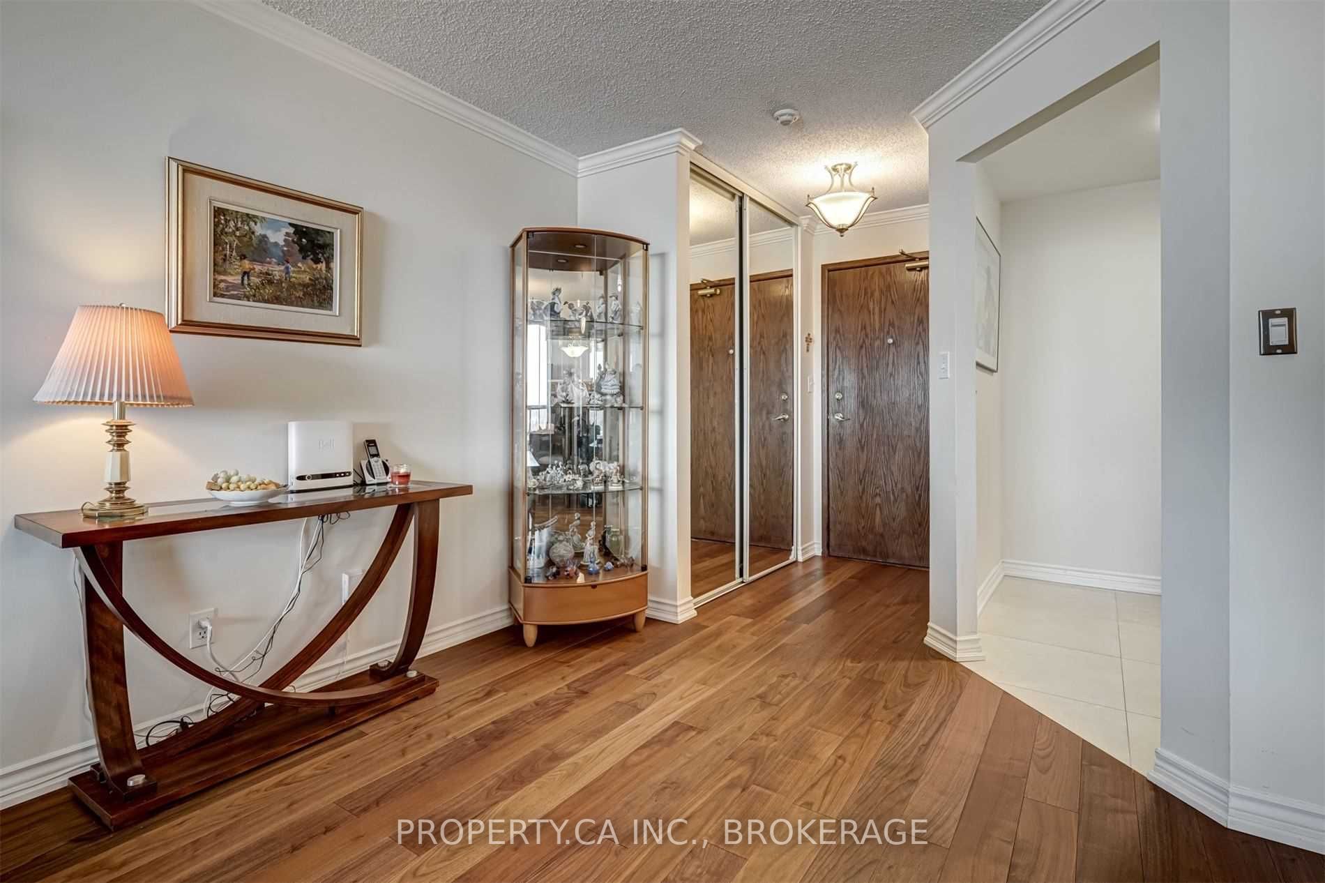 Listing W5973355 - Large Photo # 4