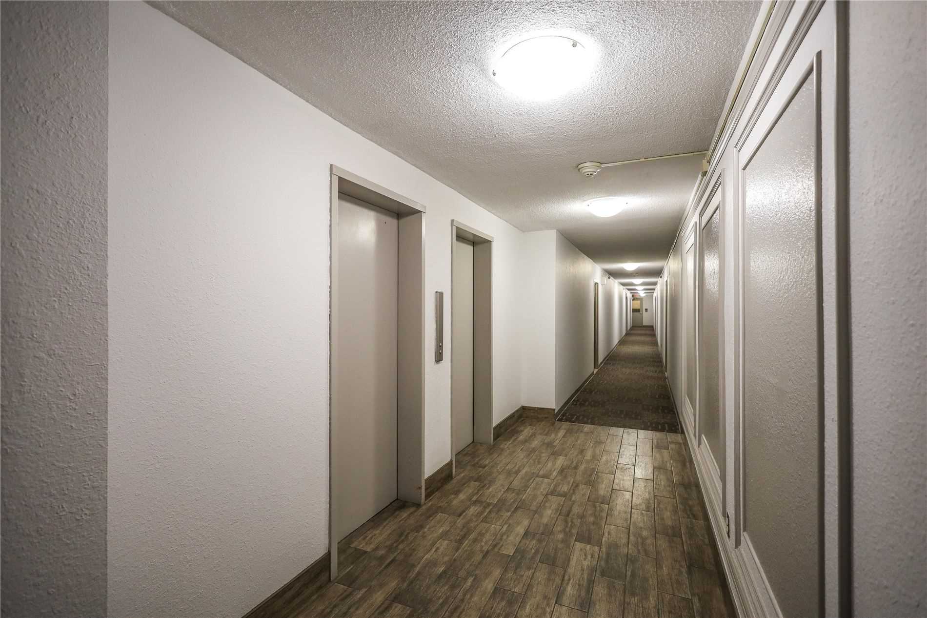 Listing W5973445 - Large Photo # 4