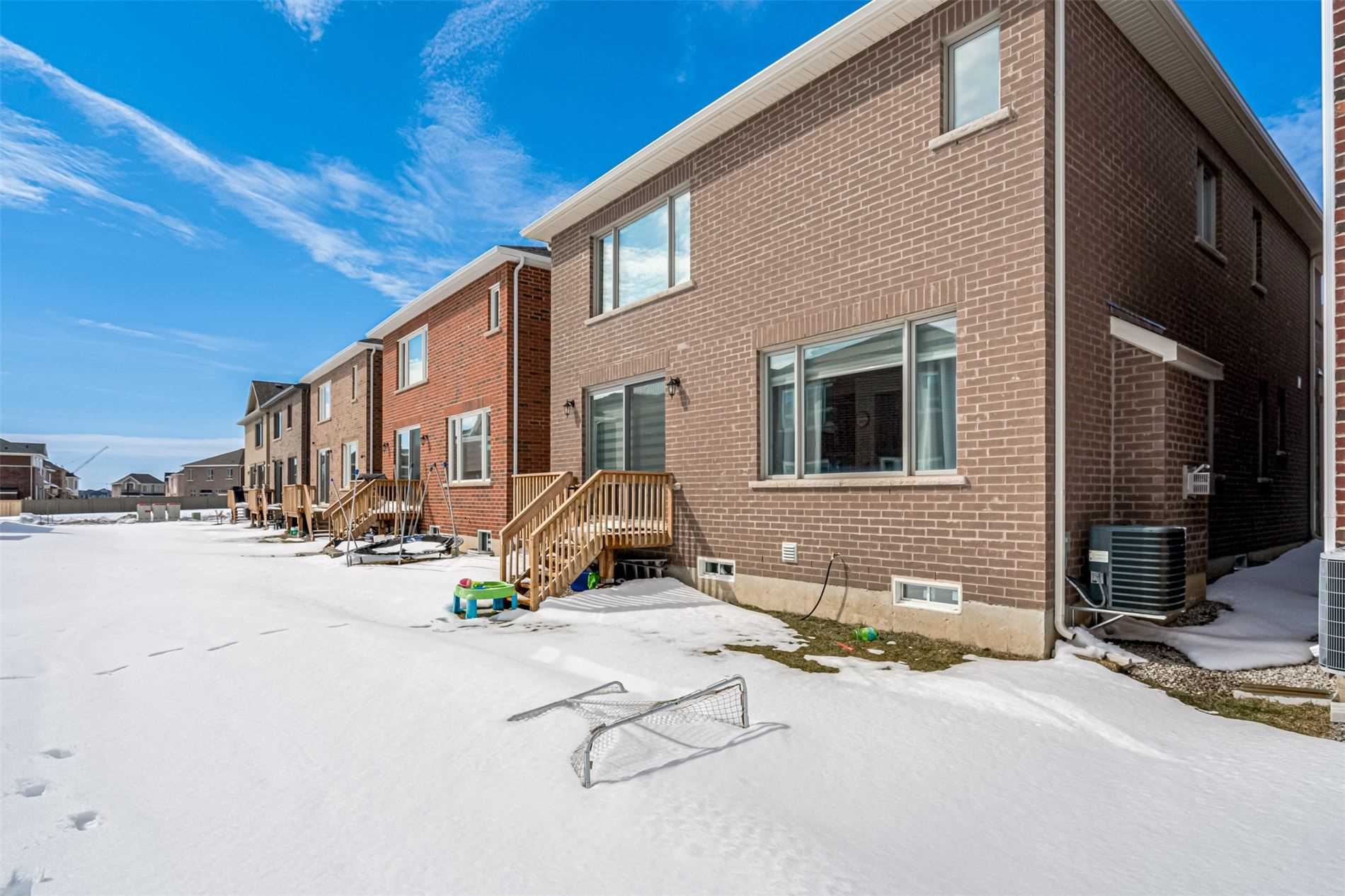 816 Sumac Crescent