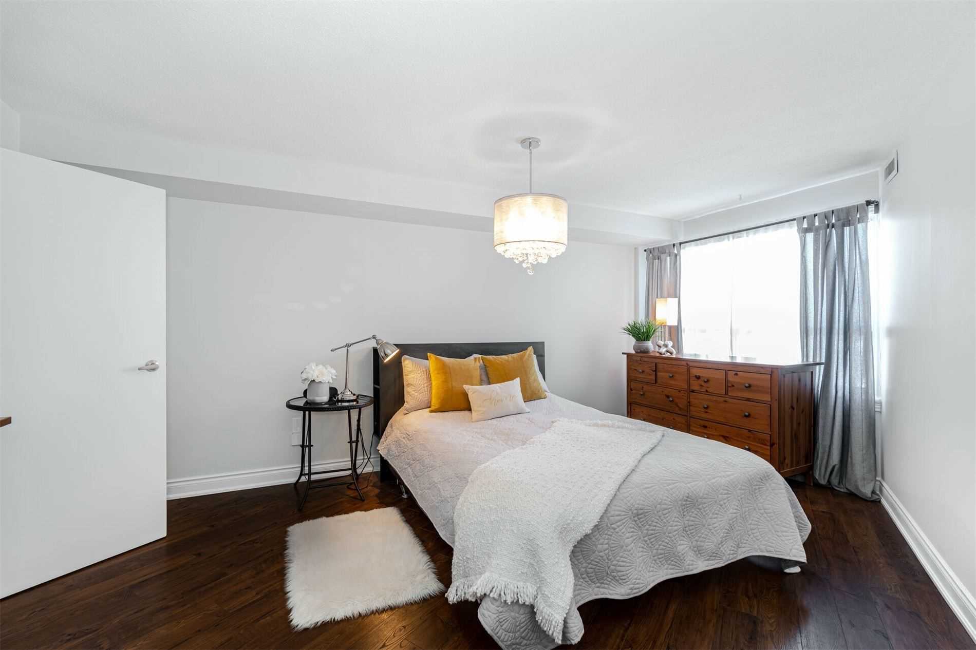Listing W5973733 - Large Photo # 13
