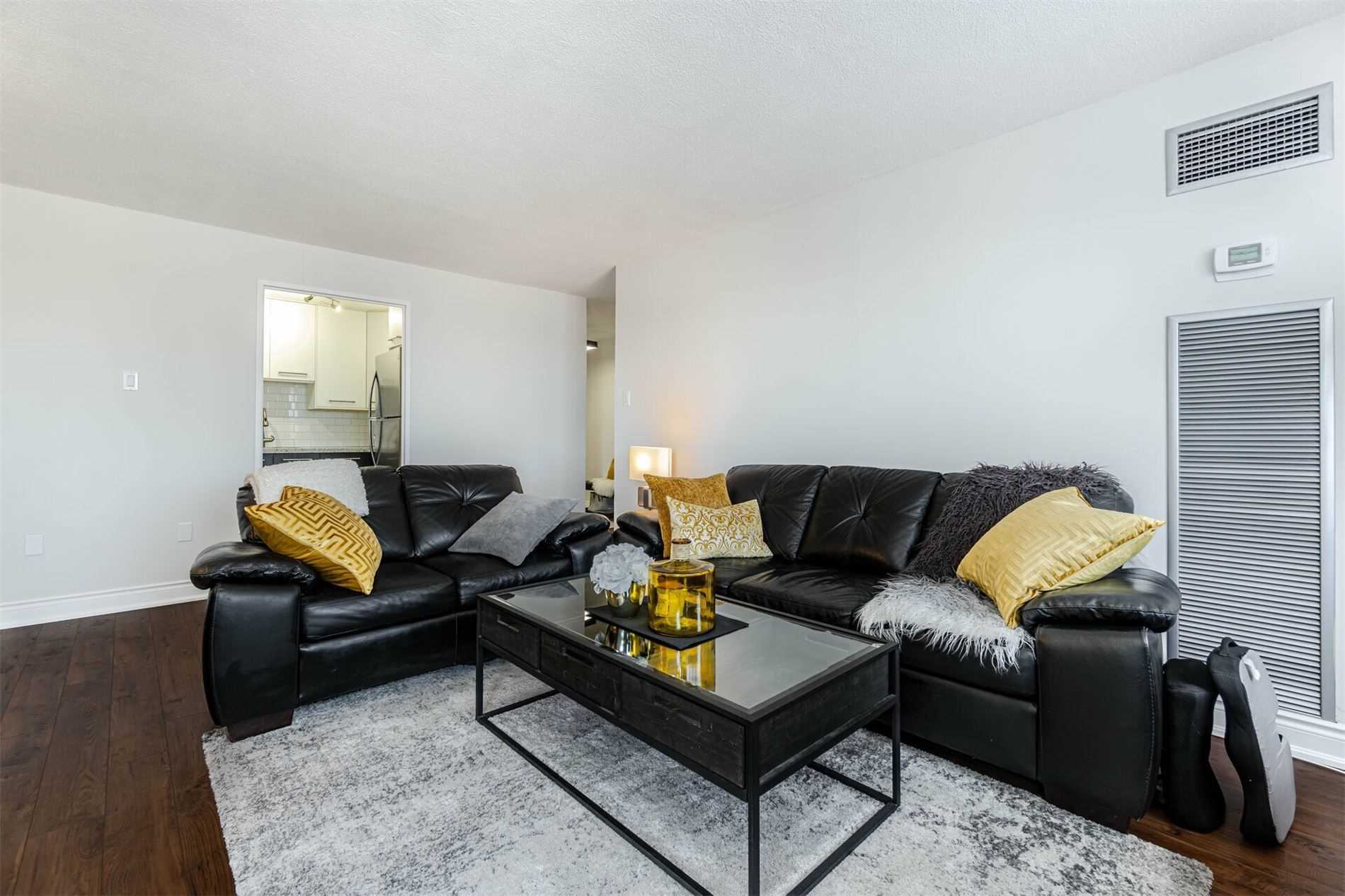 Listing W5973733 - Large Photo # 4