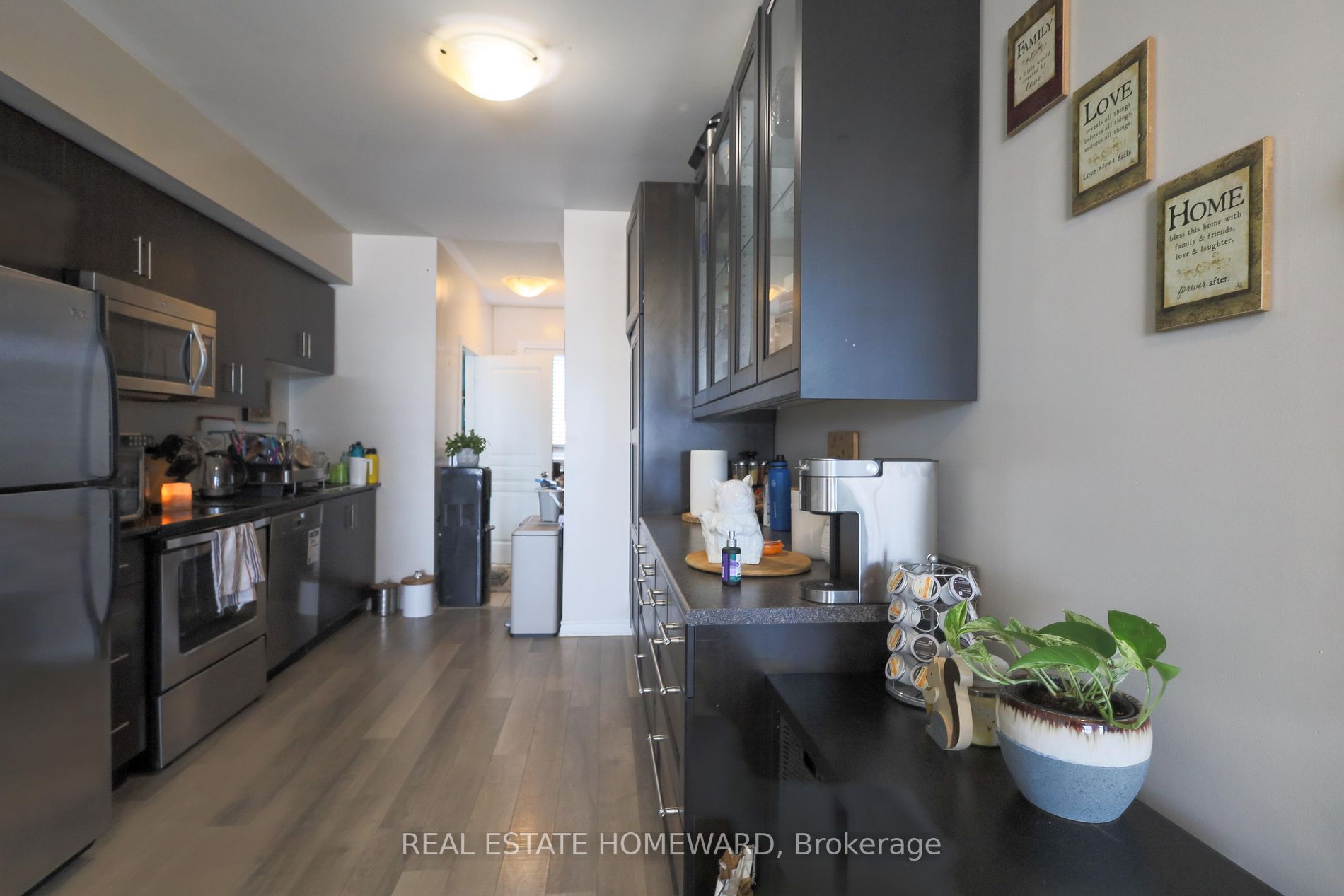 Listing W5973872 - Large Photo # 3