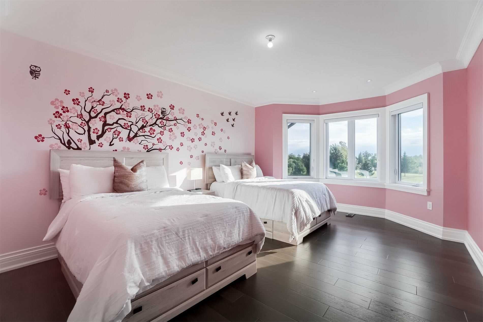 16033 Mississauga Road