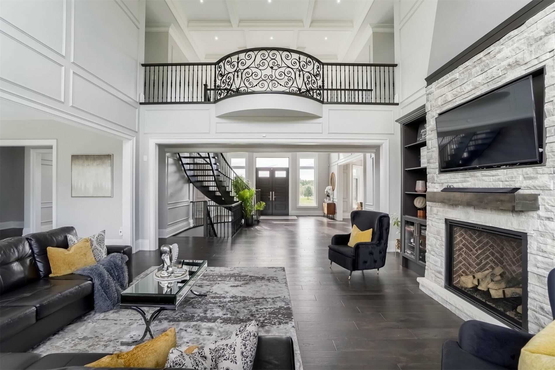 16033 Mississauga Road