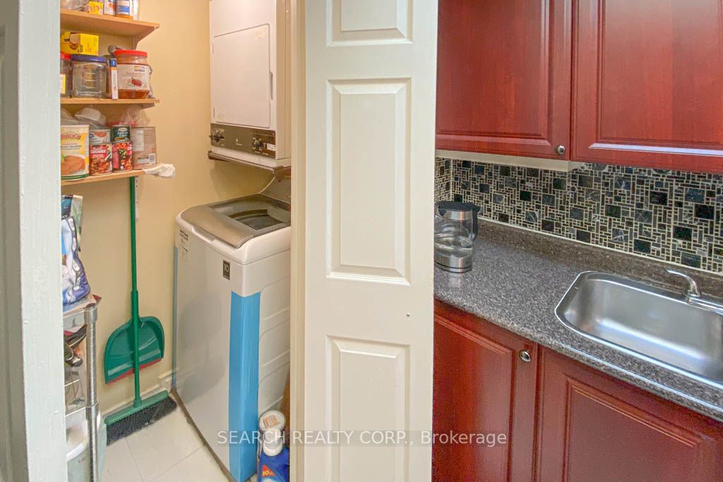 265 Enfield Place, #508