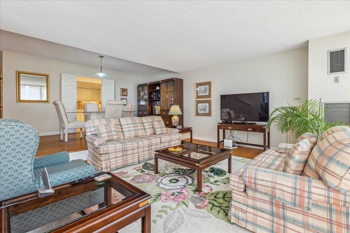 Listing W5974039 - Large Photo # 15
