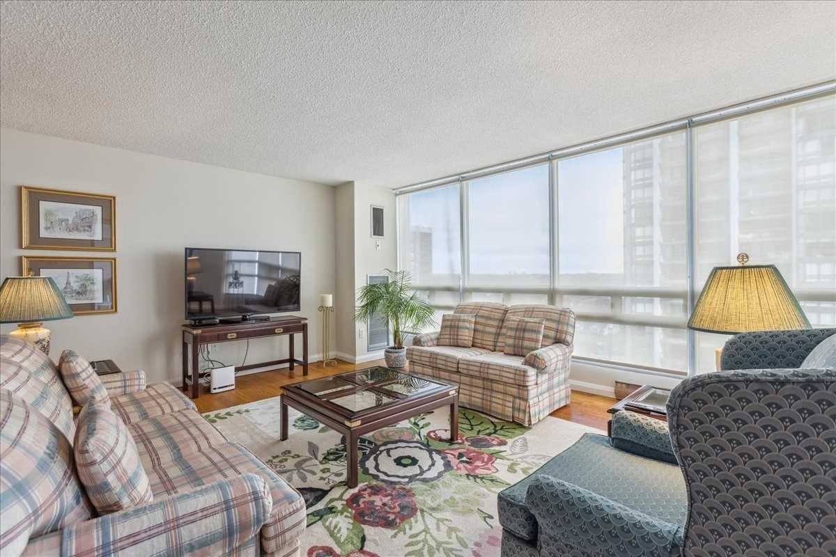 Listing W5974039 - Large Photo # 10