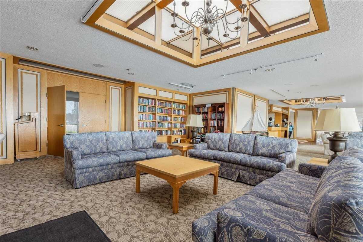 Listing W5974039 - Large Photo # 3