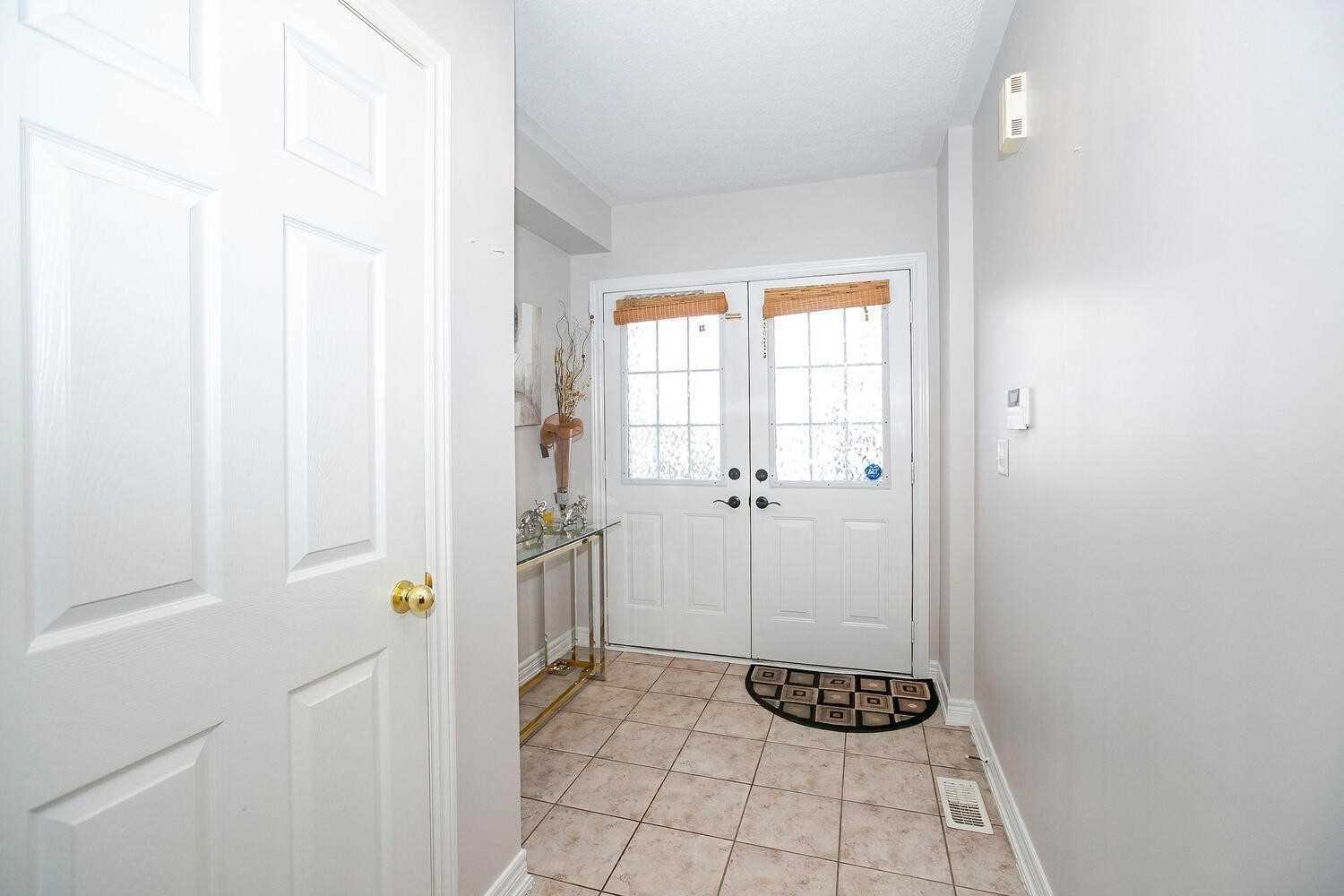 Listing W5974115 - Large Photo # 4