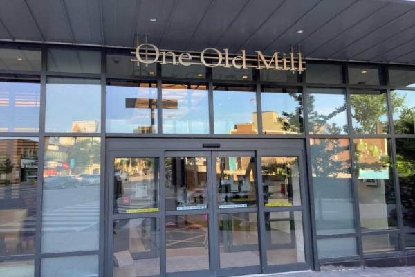 1 Old Mill Dr, Toronto