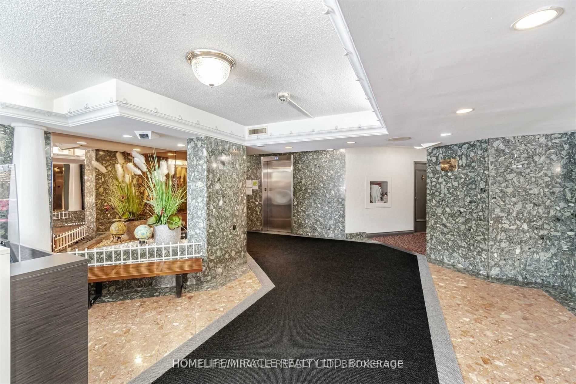 Listing W5974316 - Large Photo # 3