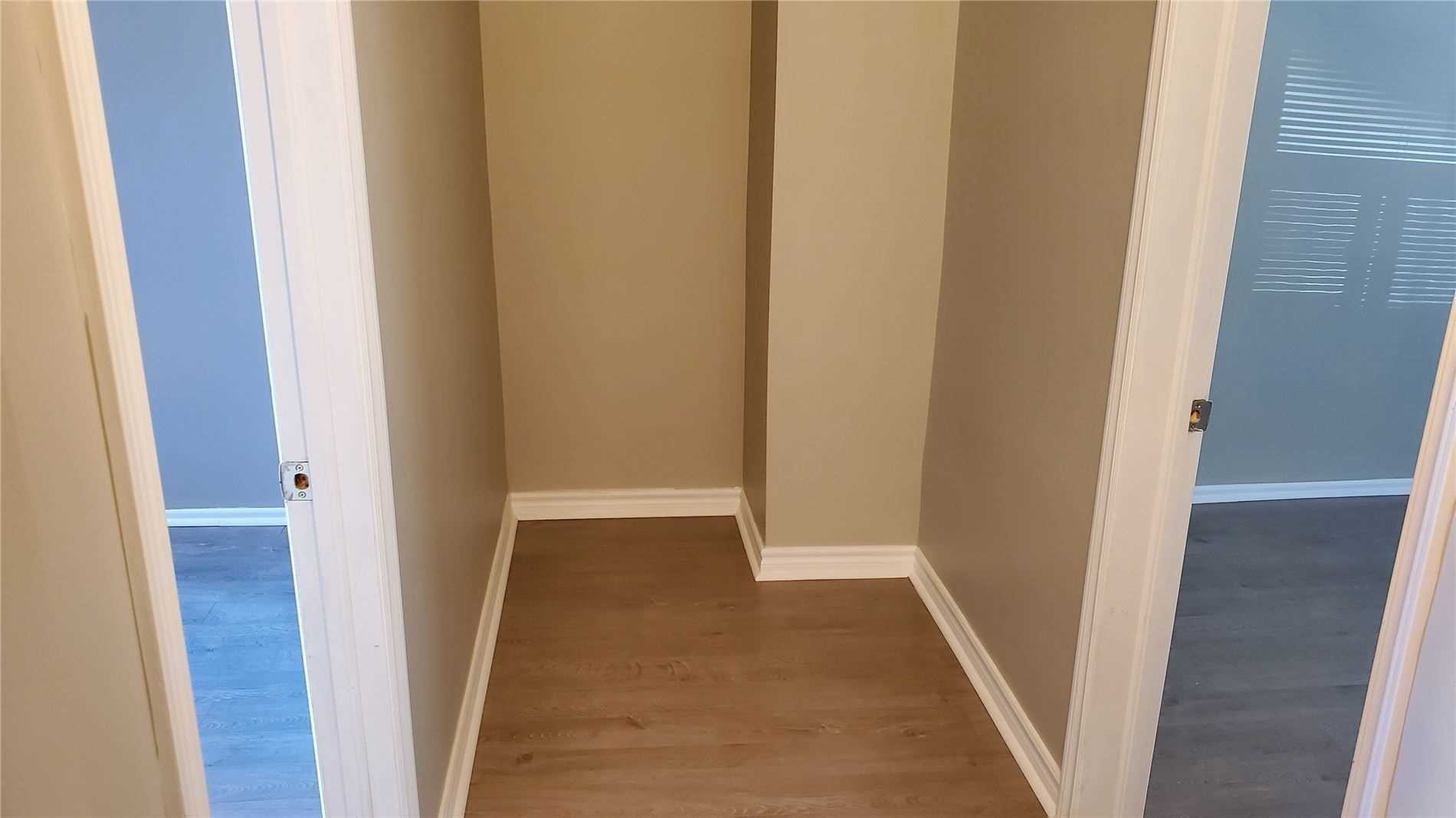 Listing W5974327 - Large Photo # 4