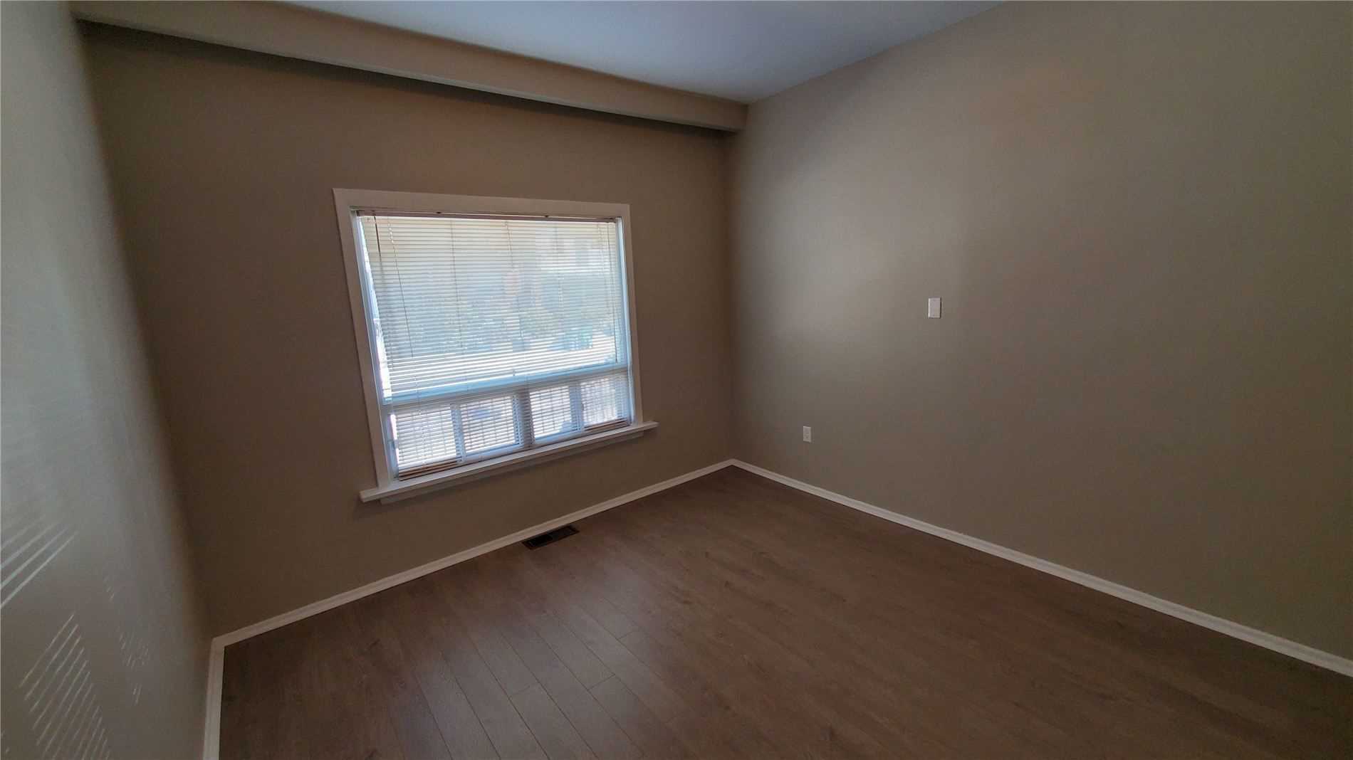 Listing W5974327 - Large Photo # 2