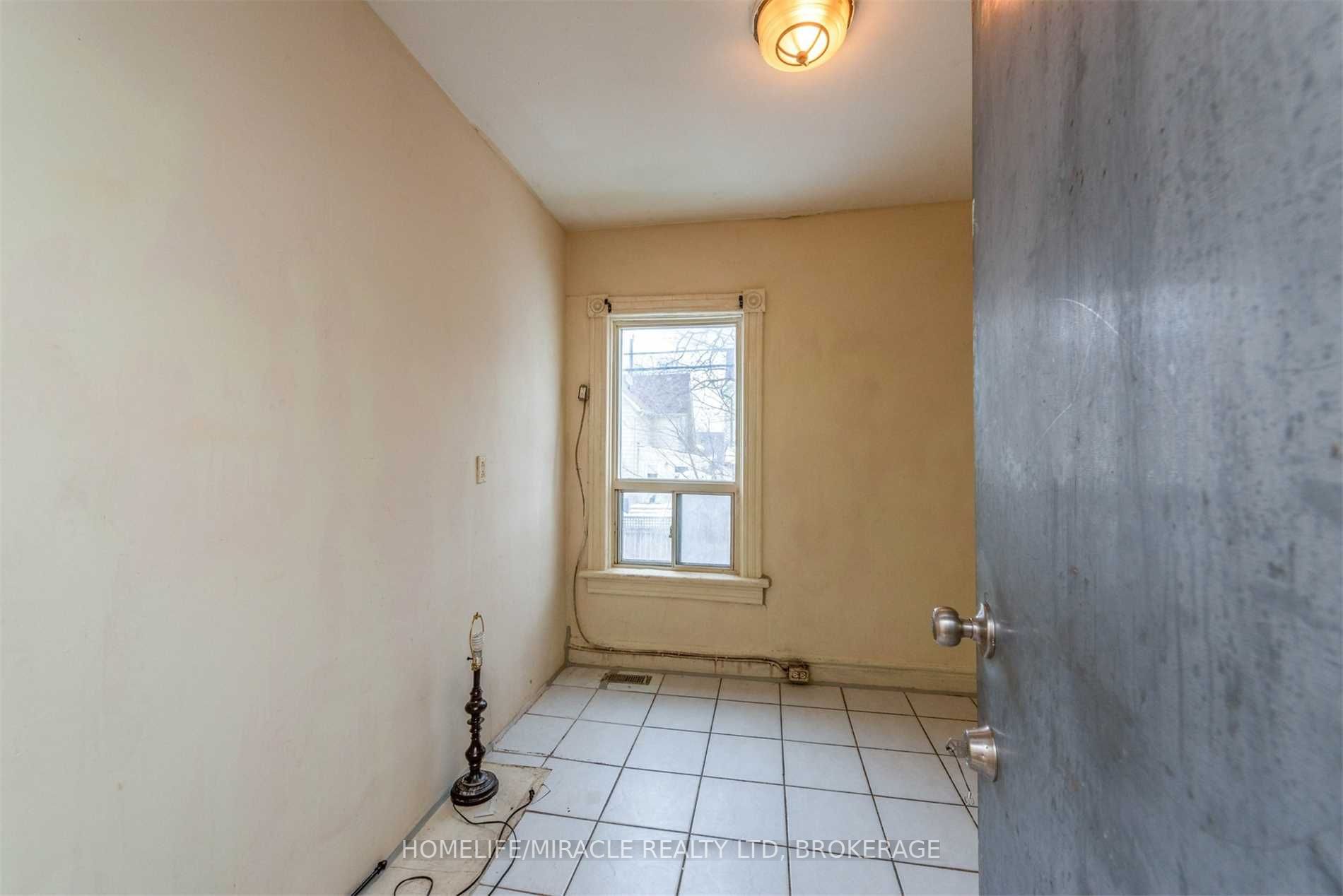 Listing W5974331 - Large Photo # 9