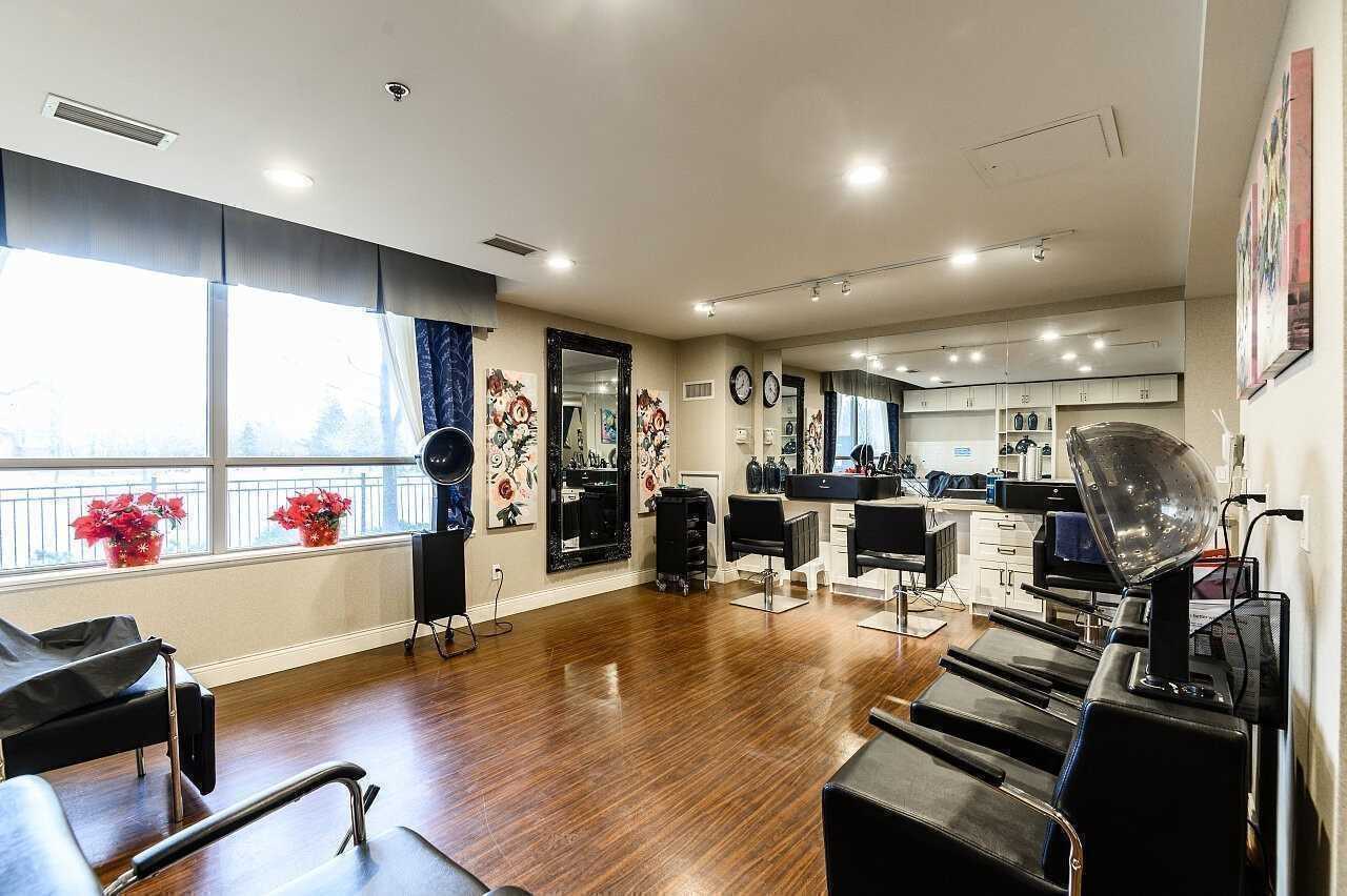 810 Scollard Crt, #1003
