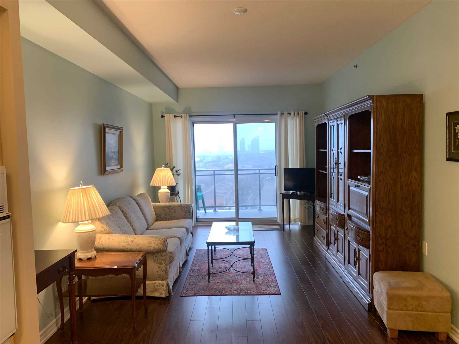 810 Scollard Crt, #1003