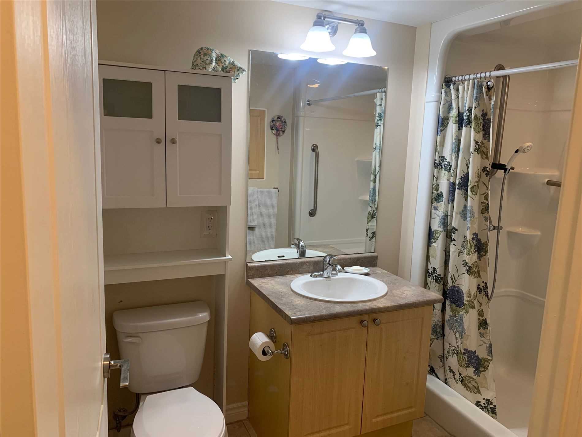 810 Scollard Crt, #1003